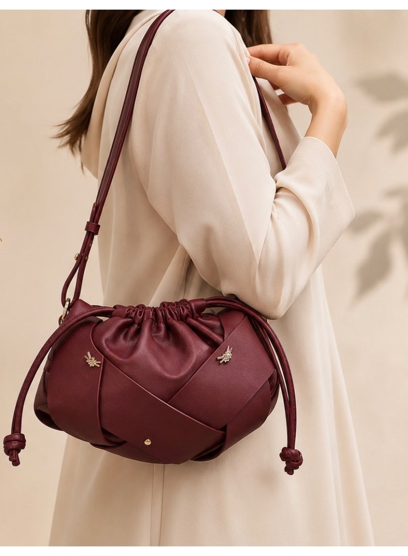 Women's Burgundy Ruched Drawstring Shoulder Bag, 26 cm - Image 3