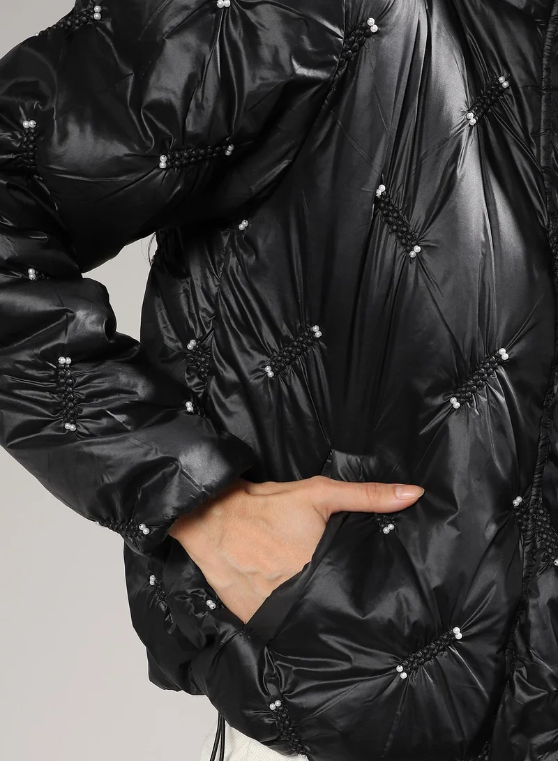 Campus Sutra Women's Carbon Black Diamond Quilt Puffler Jacket