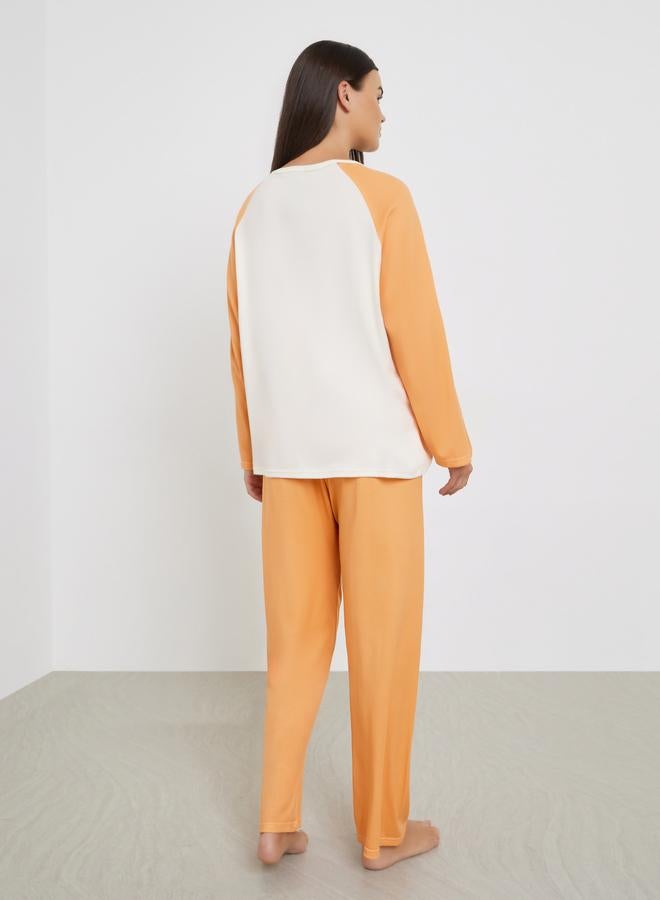 Styli Bear Graphic Print Long Sleeve T-Shirt and Pyjama Set - Image 5