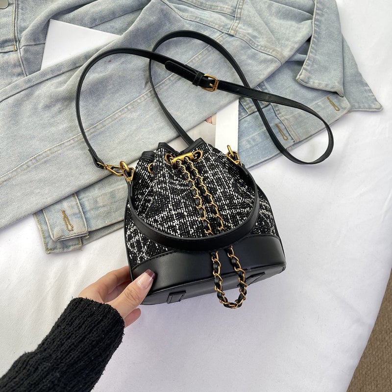 Bag Women'S 2025 Spring New Popular All-Match Woolen Cloth Contrast Color Shoulder Crossbody Rhombic Strap Chain Bucket Bag - Image 3