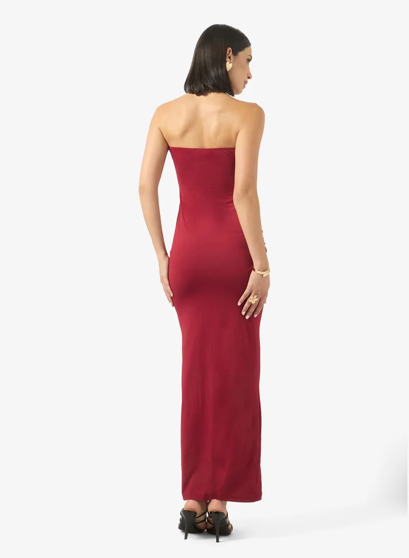 جينجر Sweetheart Neckline Draped Bodycon Dress with Golden Accent