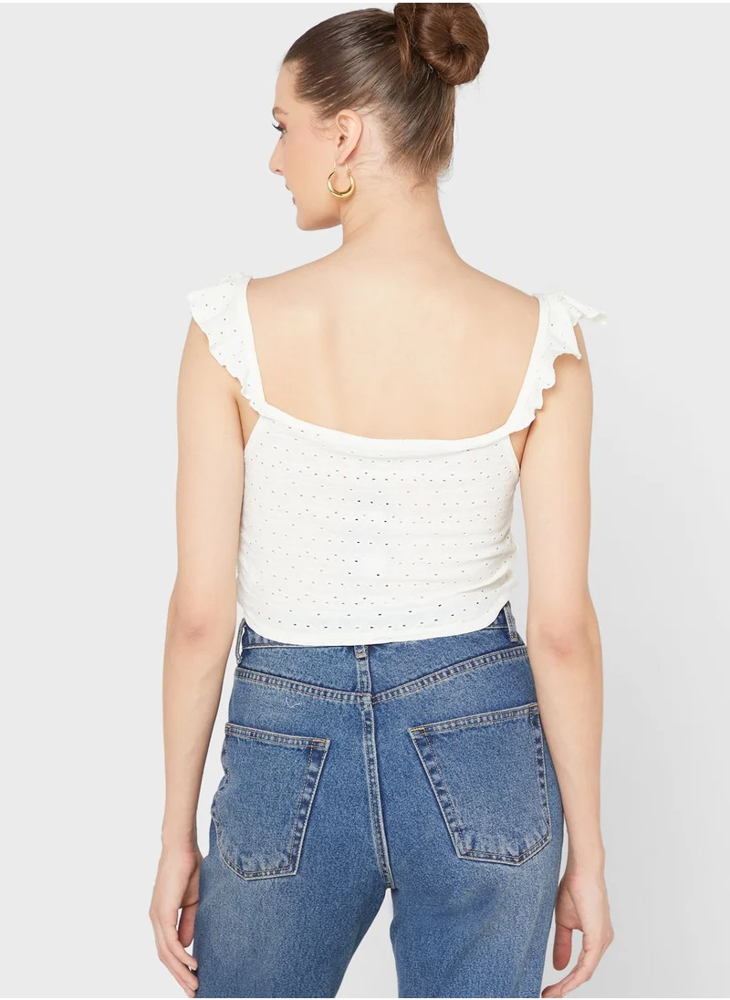 I SAW IT FIRST Ruffle Detail Ruched Crop Top