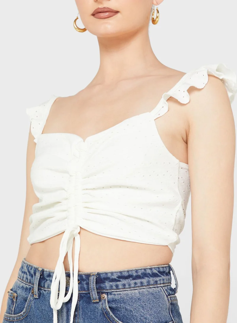 I SAW IT FIRST Ruffle Detail Ruched Crop Top