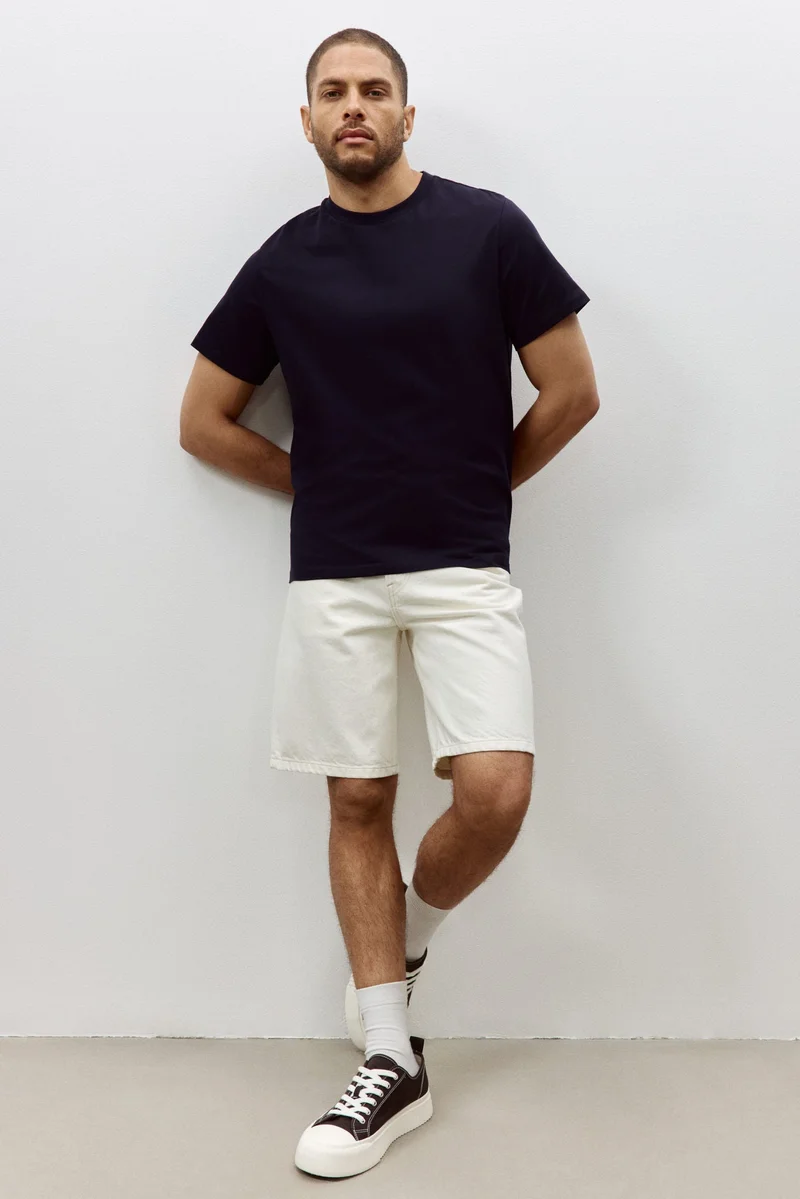 اتش اند ام تي-شيرت من القطن بقصة عادية