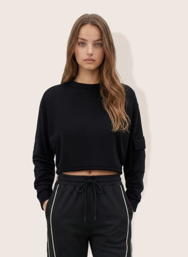 Women Boxy Fit Solid Crew Neck Long Sleeve Cropped Sweatshirt