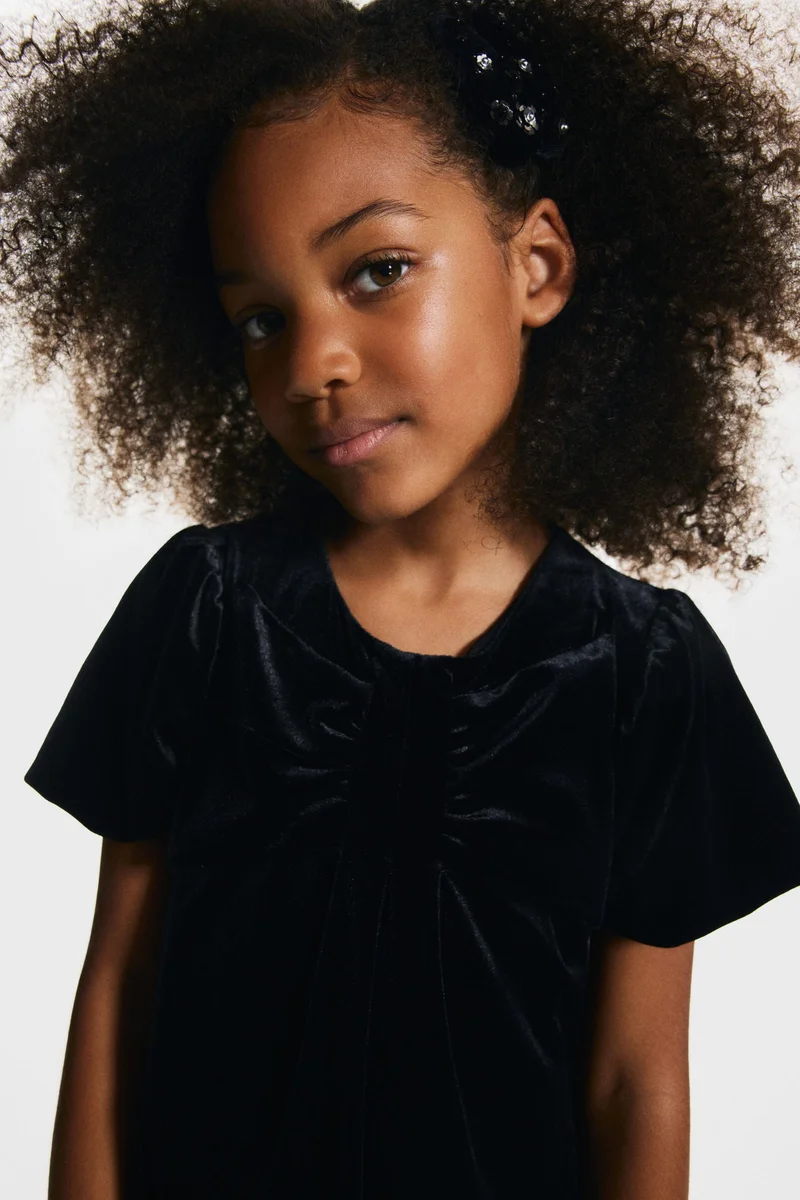 اتش اند ام فستان مخملي