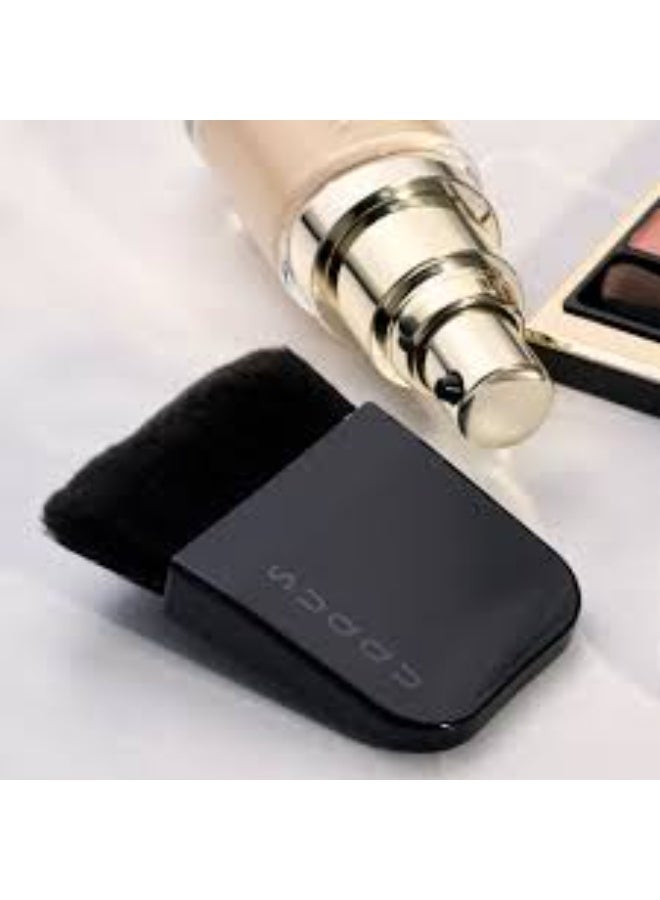 SUQQU Foundation Brush - Image 4
