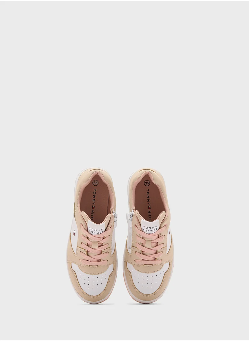 تومي هيلفيغر Youth Low Top Lace Up Sneakers