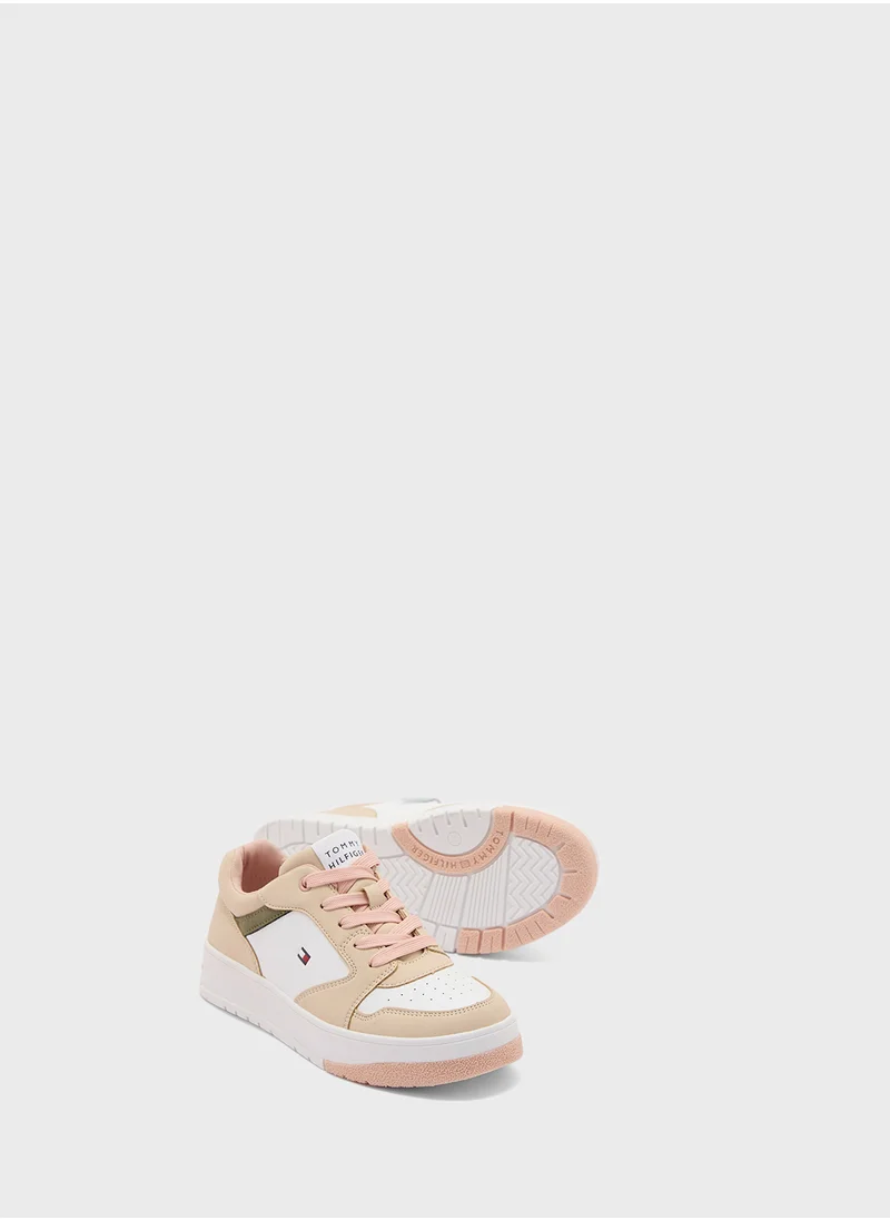تومي هيلفيغر Youth Low Top Lace Up Sneakers