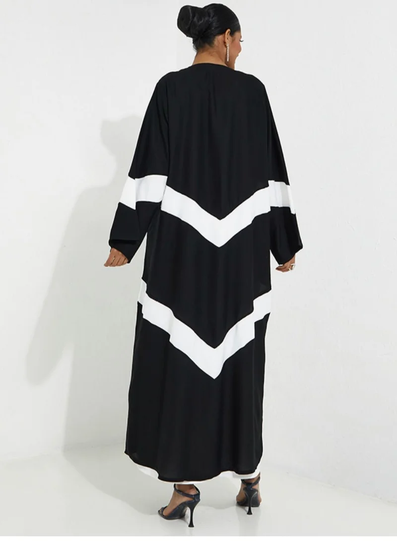 Rosette Abaya Open Abaya with white Lines Design