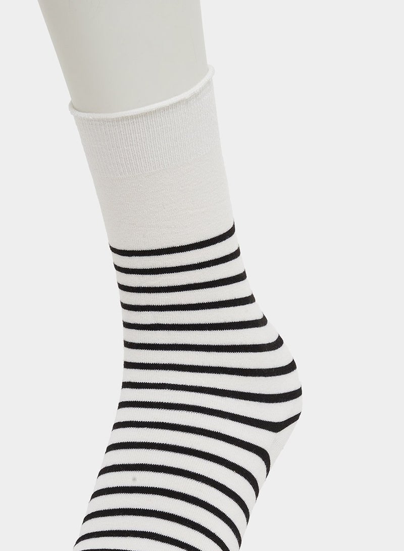 ستايلي طقم جوارب مخططة من قطعتين - Image 3