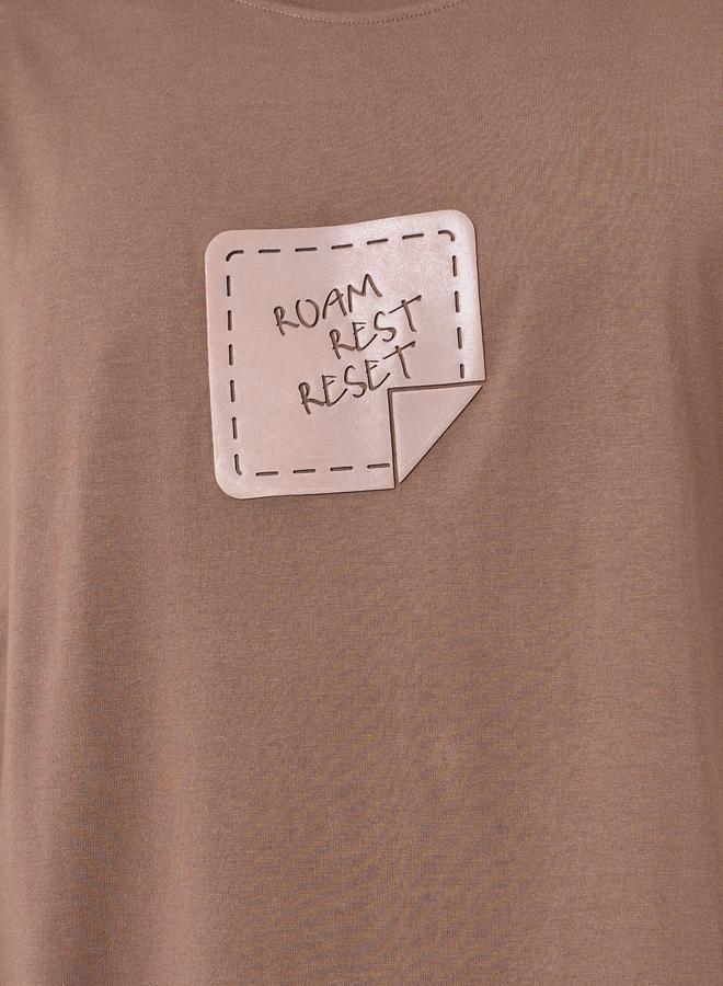 ستايلي تيشيرت بياقة دائرية وطبعة جرافيك - Image 3