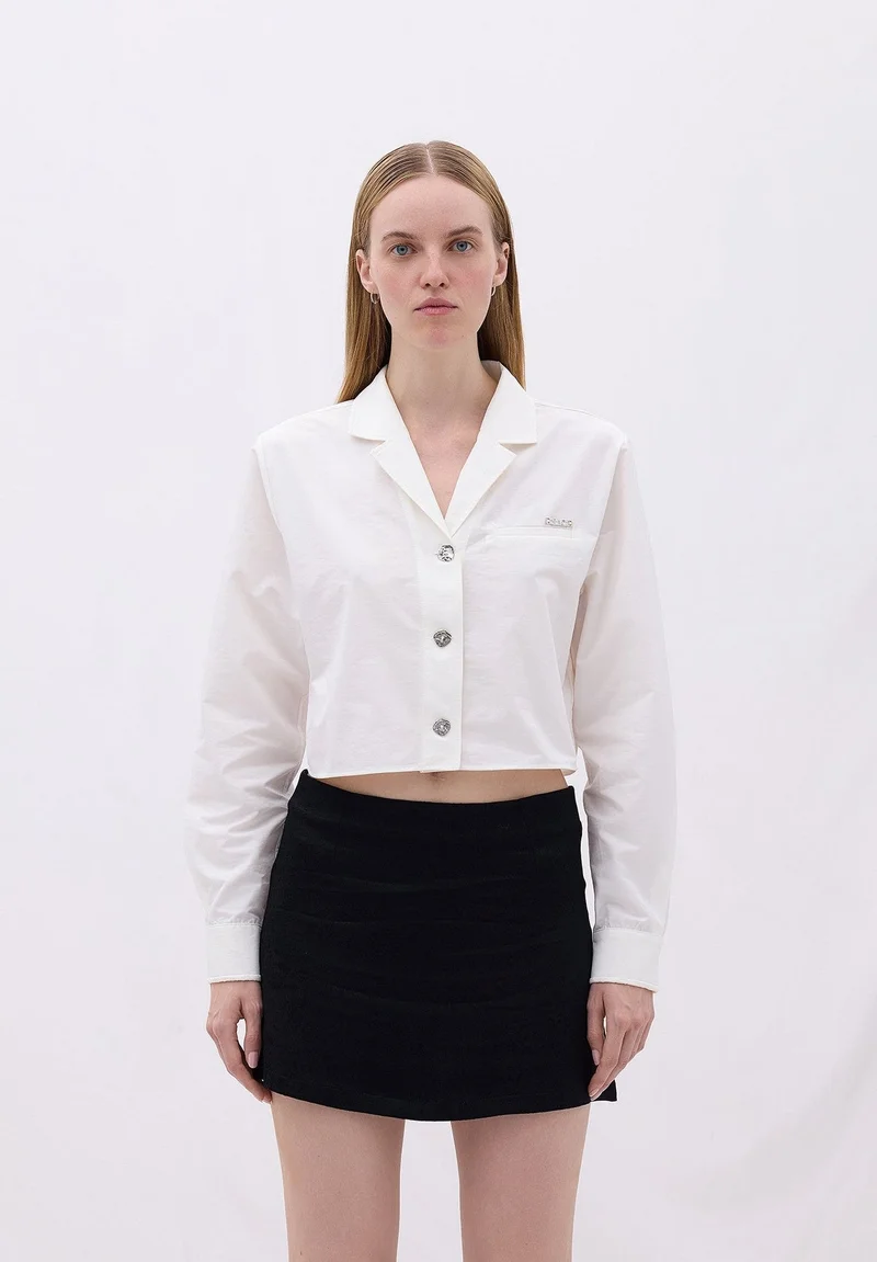 ليس بنجامنز قمصان بأكمام طويلة