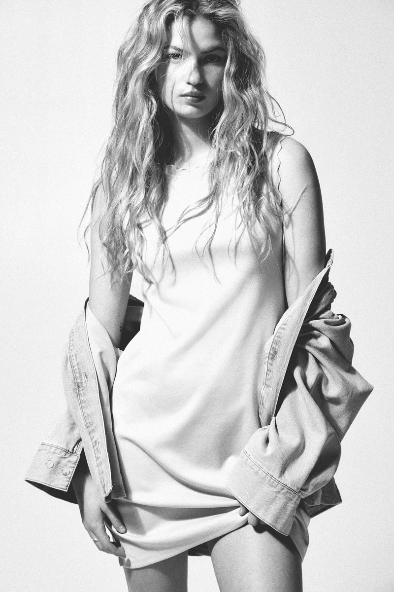 H&M Scalloped jersey dress