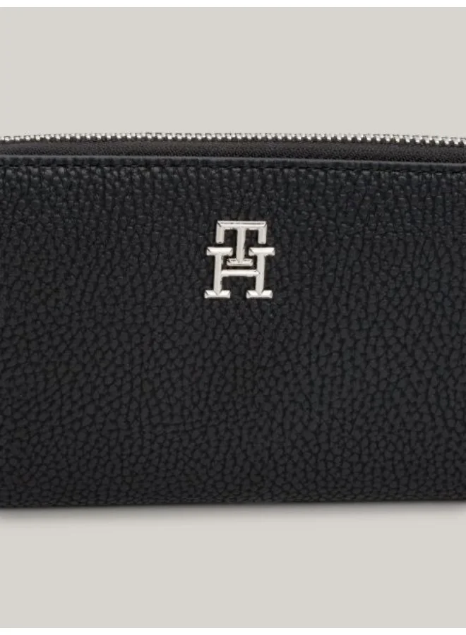 TOMMY HILFIGER TH Emblem Large Zip-Around Wallet