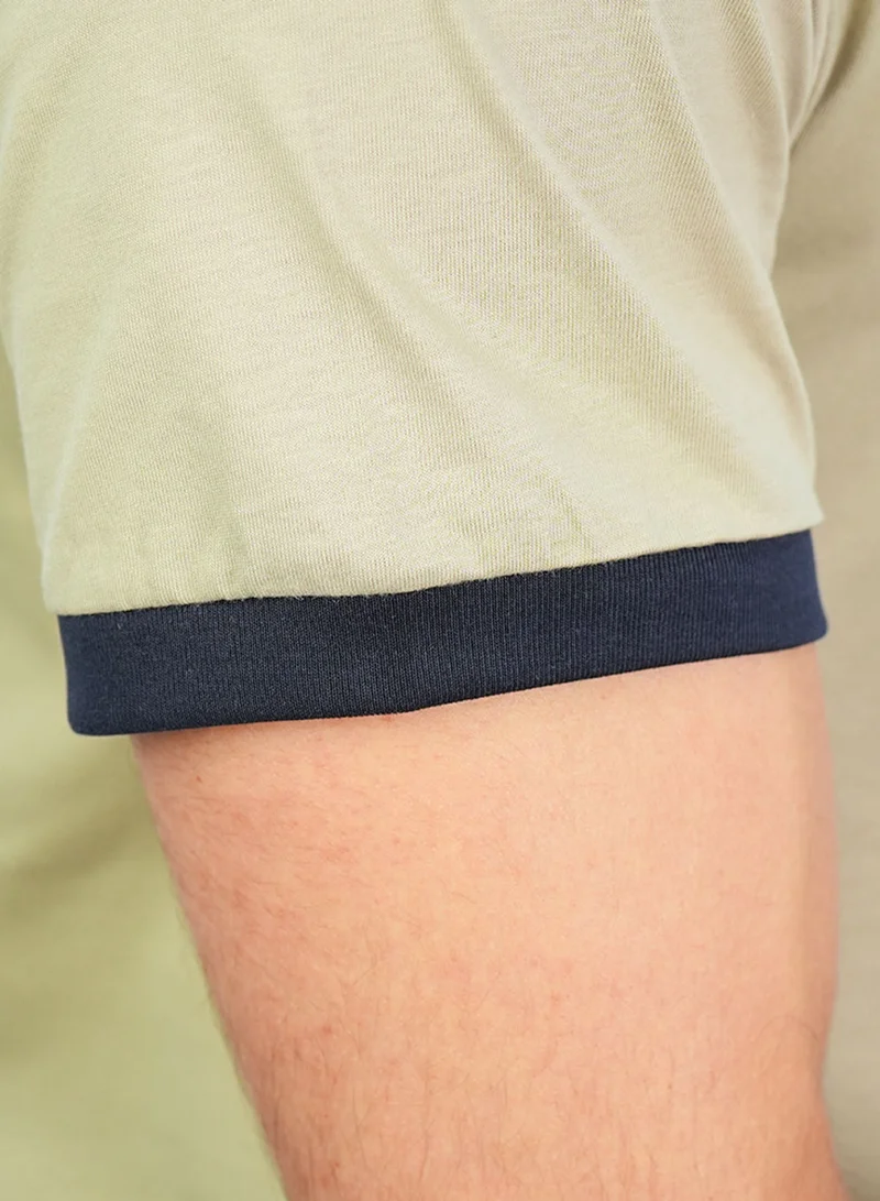 GIORDANO  Men’s Slim Cotton Crew Neck Tee with Embroidery for Men | Best Price UAE