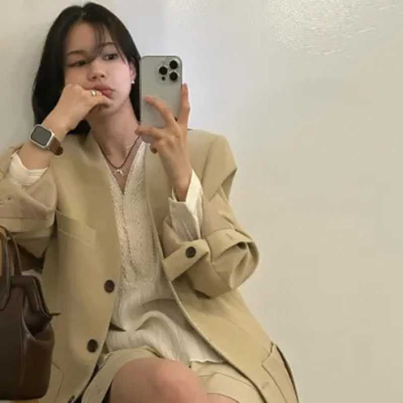 Early Autumn Elegant All-Match Commuter Single-Breasted Pleated Double Pocket V-Neck Blazer - Image 2