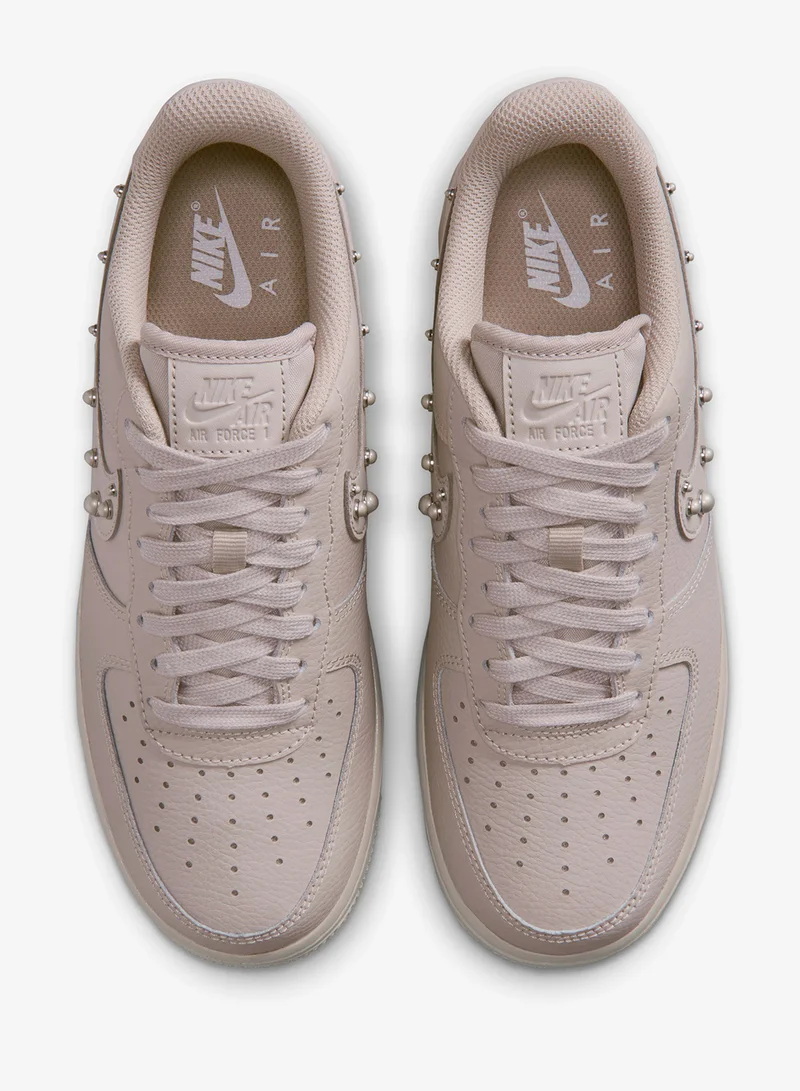 Nike CREAM II/CREAM II-MTLC SILVER-WHITE Air Force 1 '07 Wb for Women | Best Price UAE