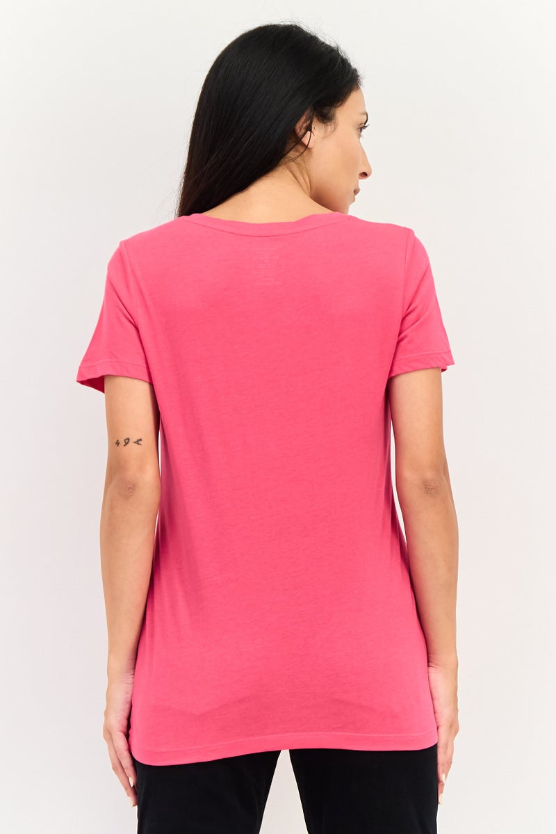 Member's Mark تي شيرت نسائي بأكمام قصيرة على شكل حرف V، فوشيا - Image 3
