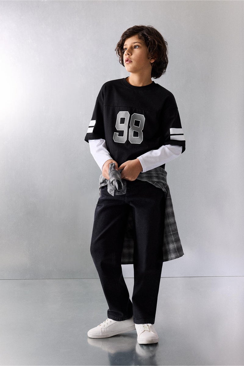 ديفاكتو بنطلون جينز اولادي بيزك سادة قصة مستقيمة - Image 1