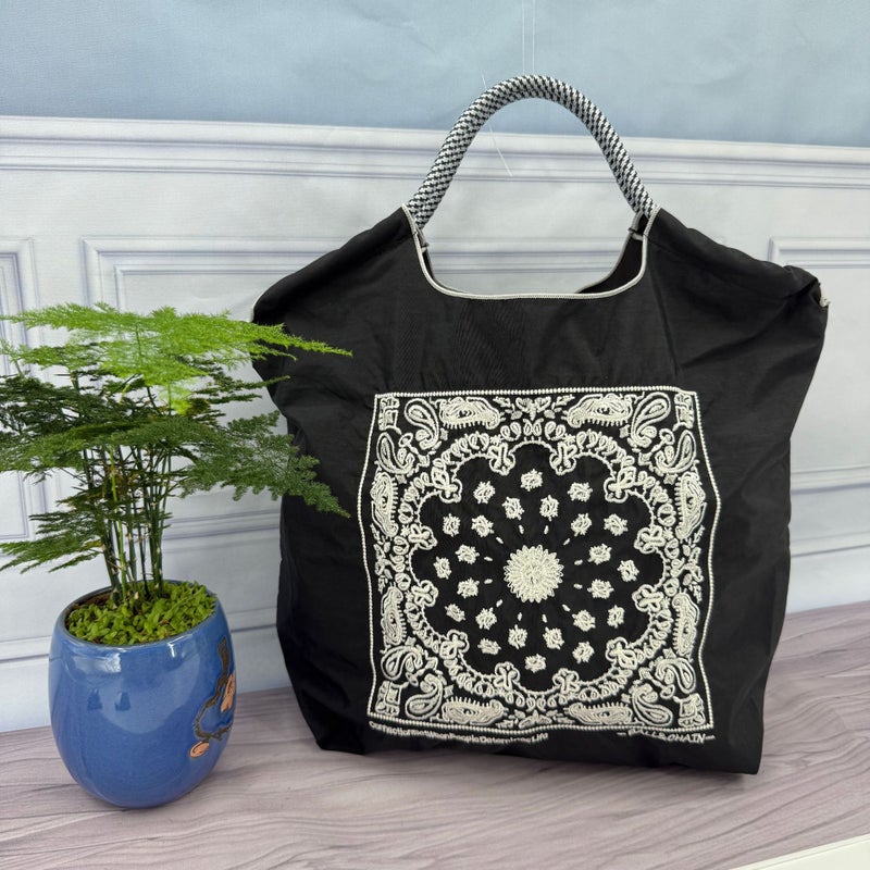 Ball Chain Japanese High Quality Eco-Friendly Shopping Bag Embroidered Hand Canvas Bag Nylon Shopping Bag - Image 1