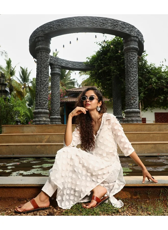 QISSA Women's Daisy White Applique Hearts Kurta With Crop And Trousers