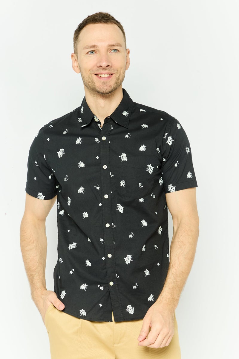 GAP Men Slim Fit Allover Print Short Sleeves Casual Shirt, Dark Grey - Image 1