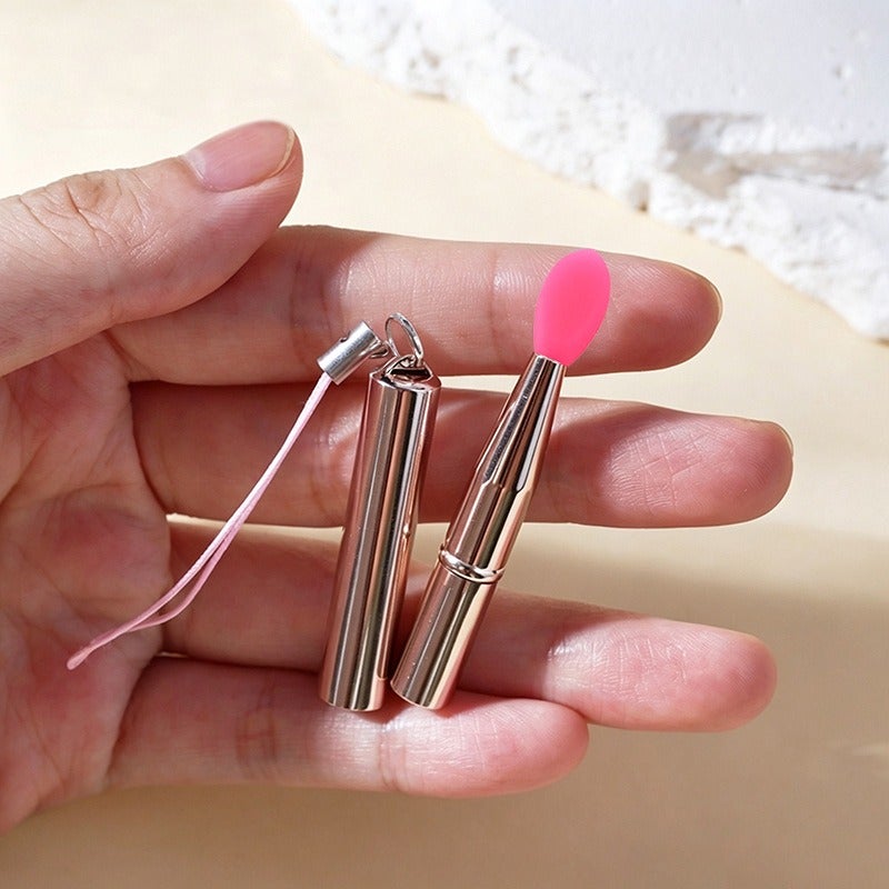 Wholesale Sakura Pendant Mini Lip Brush Portable with Cap Lipstick Blending Brush Travel Makeup Tool Cosmetic Brush