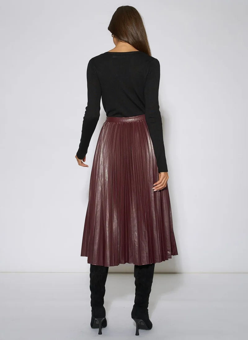 Gini London Burgundy Pleated Faux Leather Midi Skirt