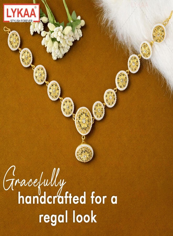 LYKAA Gold Plated Kundan Pearl Sheeshpatti for Women | Bridal Wedding Hair Jewellery For Girls| Traditional Maang Tikka Hair Accessory Hair Band for Festive & Ethnic Occasions - 1 Pcs - Image 4