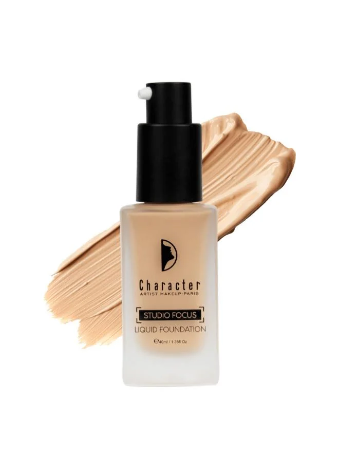 Character Studio Focus Liquid Foundation