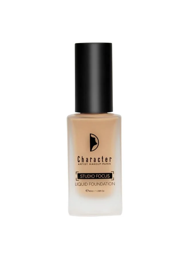Character Studio Focus Liquid Foundation