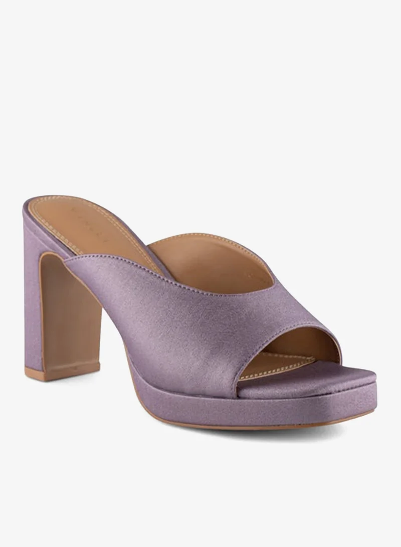 فينتشي صنادل نسائية ذات حزام واحد بكعب عال