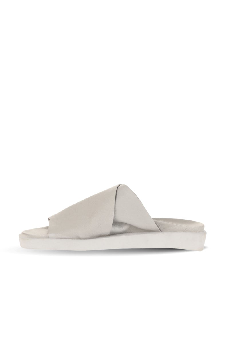 Bueno Everyday Low Heel Slide - Image 3