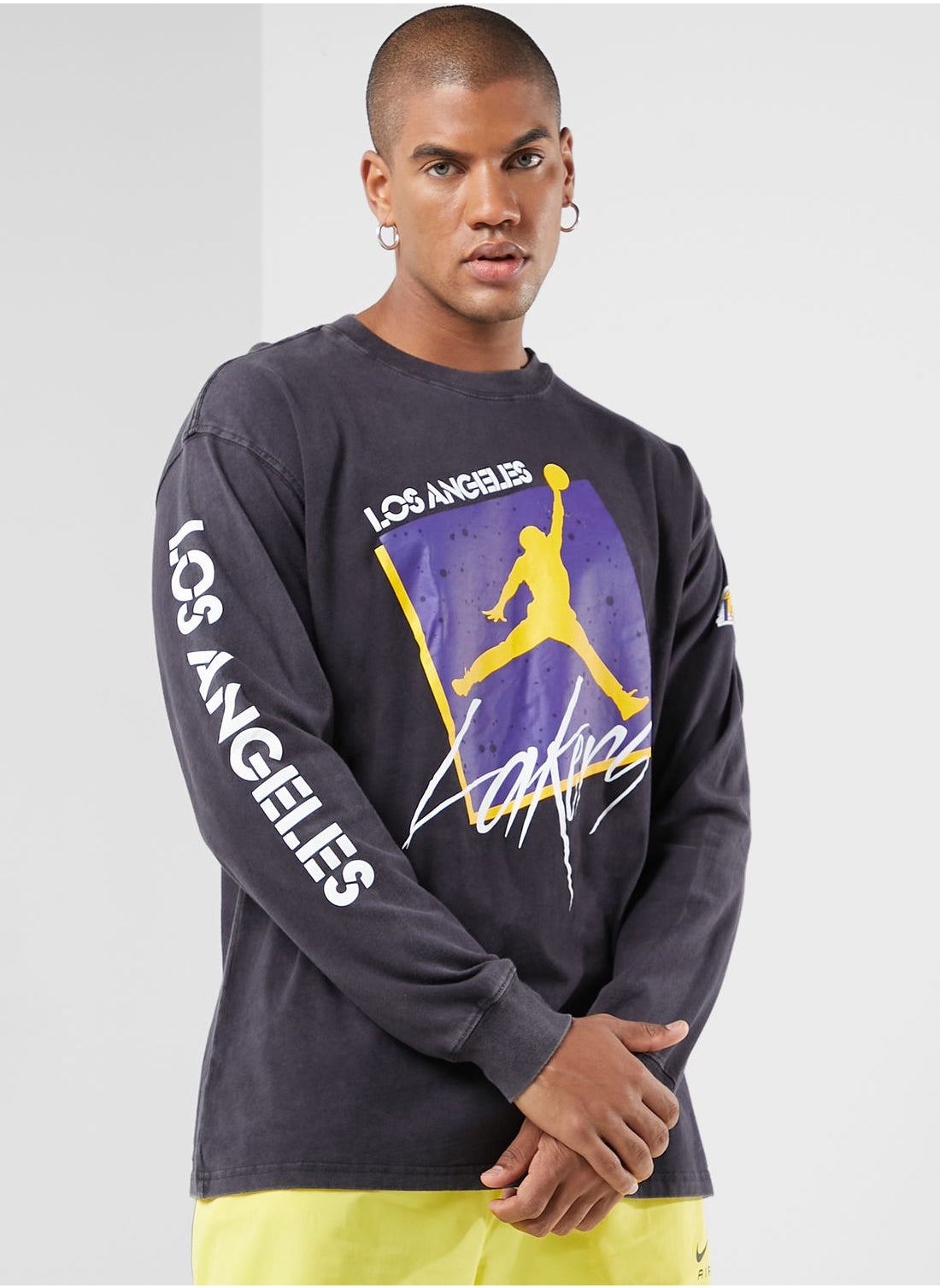 Buy Nike Black Los Angeles Lakers T-Shirt for Men in Bahrain