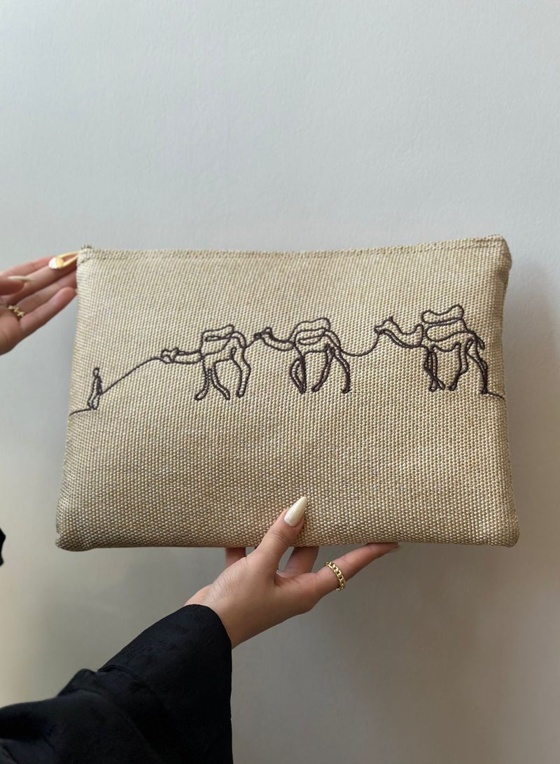 Pouch Camel Square is suitable for iPad books with an exclusive and luxurious design - Image 1