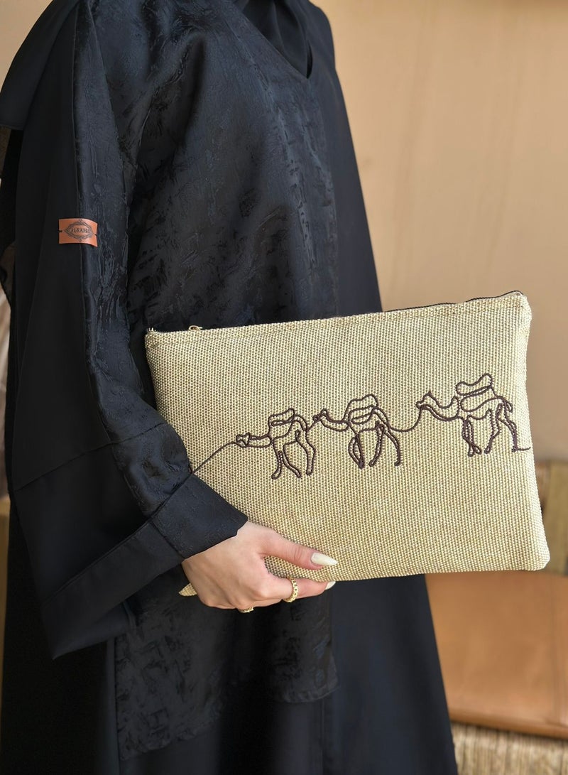 Pouch Camel Square is suitable for iPad books with an exclusive and luxurious design - Image 2