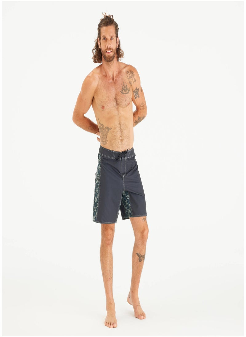 OLAIAN OLAIAN by DECATHLON, Men’s Boardshorts Surf 500 19_QUOTE_ Long - Arch Taow Black  - Image 2
