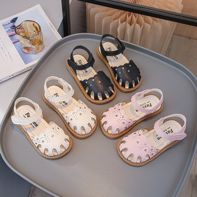 Girls Sandals 2025 Beach Shoes Baotou Baby Shoes Children Princess Shoes Hollow - Image 2