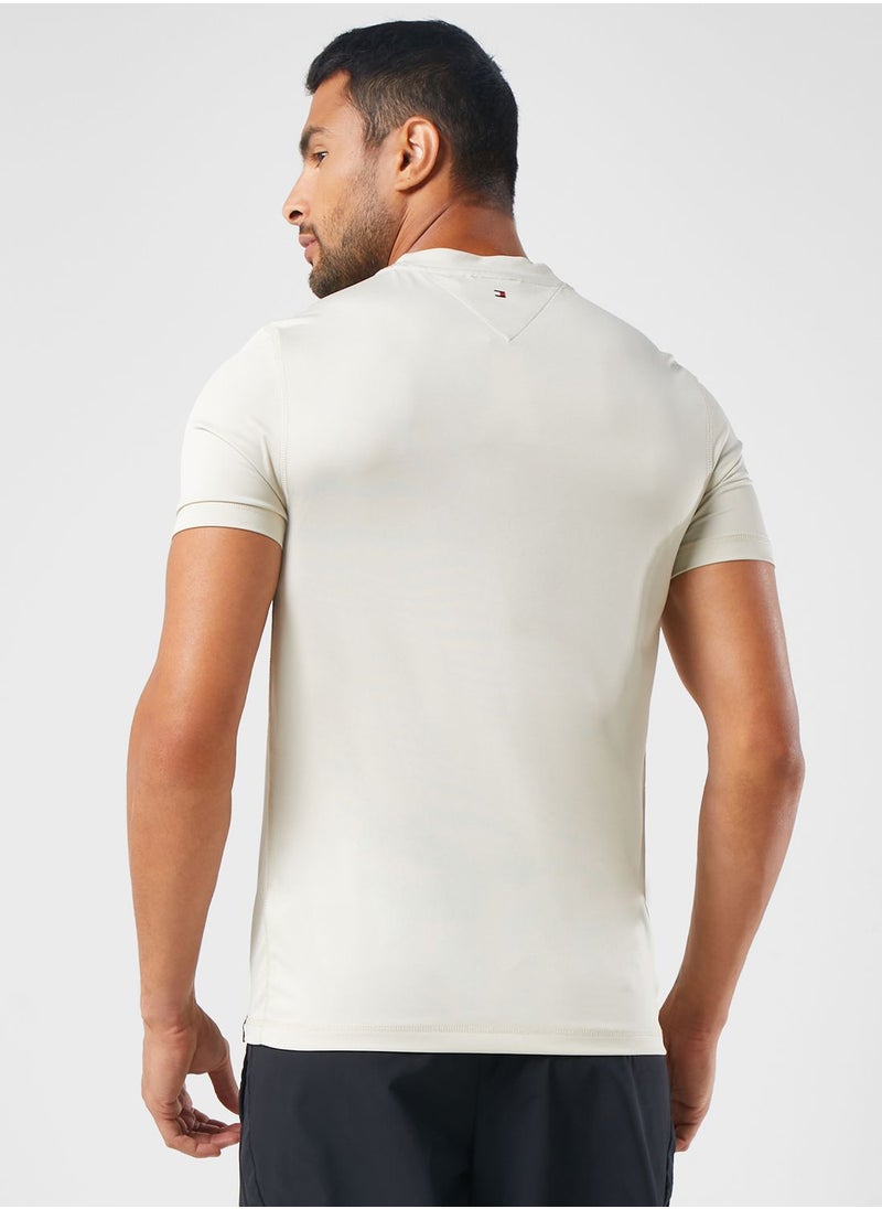 TOMMY HILFIGER - Essential Training Big T-Shirt - Image 1