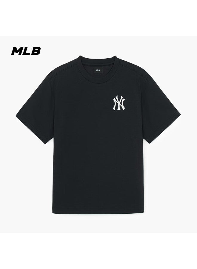 MLB تي شيرت بكم قصير بظهر ملصق موحد للأب والأم مع ياقة مستديرة - رياضي وكاجوال ومتعدد الاستخدامات 7atsl0363-50bks-130 - Image 1