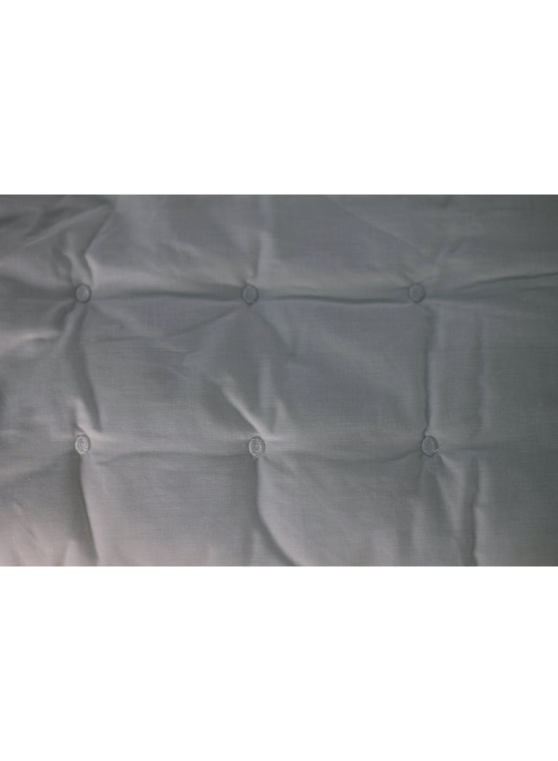 Nile Weave 200 TC Premium Egyptian Cotton Blend Quilt – Light, plush, and beautifully crafted for a luxurious feel, perfect for adding elegance and warmth to any bedroom. - Image 2