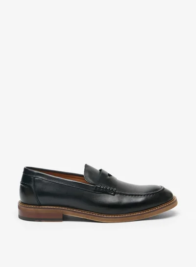 دوتشيني Men's Solid Slip-On Loafers