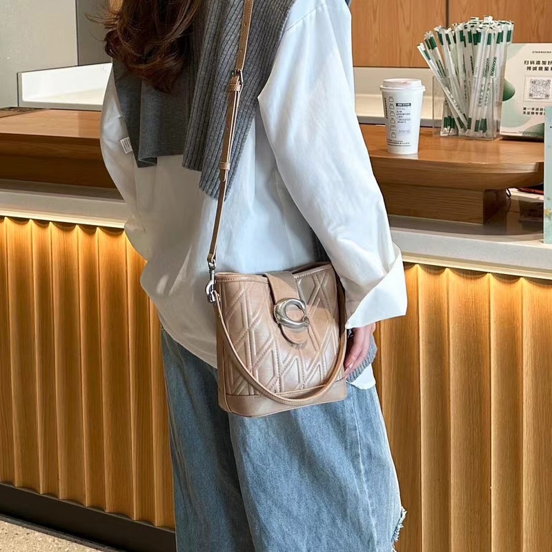 Fashion Genuine Leather Bucket Bag Women'S High-End Niche Crossbody Bag All-Match Commuter Shoulder Handbag - Image 1