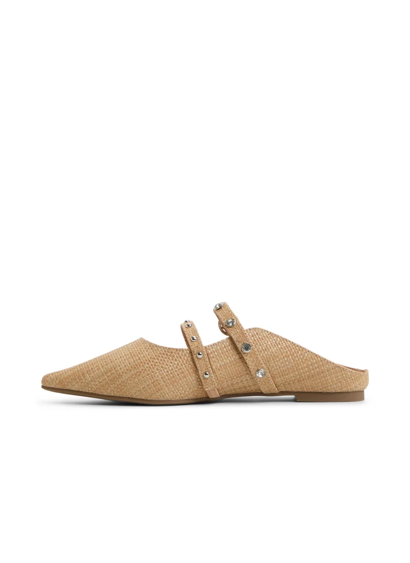 كول ات سبرنج Close Toe Slipons