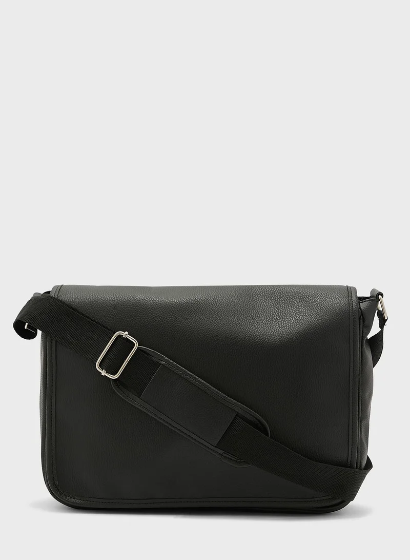 BURTON Essential Messenger Bag
