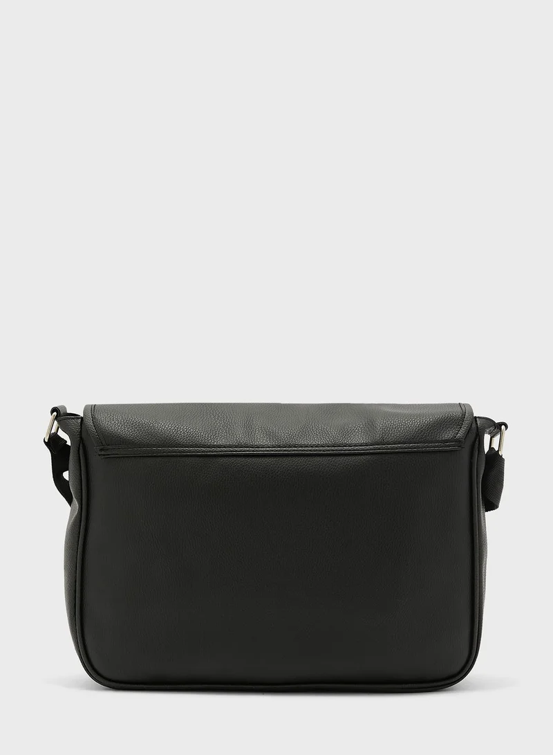 BURTON Essential Messenger Bag