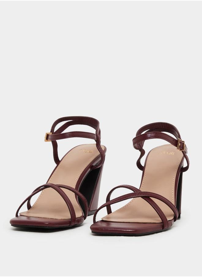 Styli Styli Plain Strappy Block Heel Sandals  - Image 3