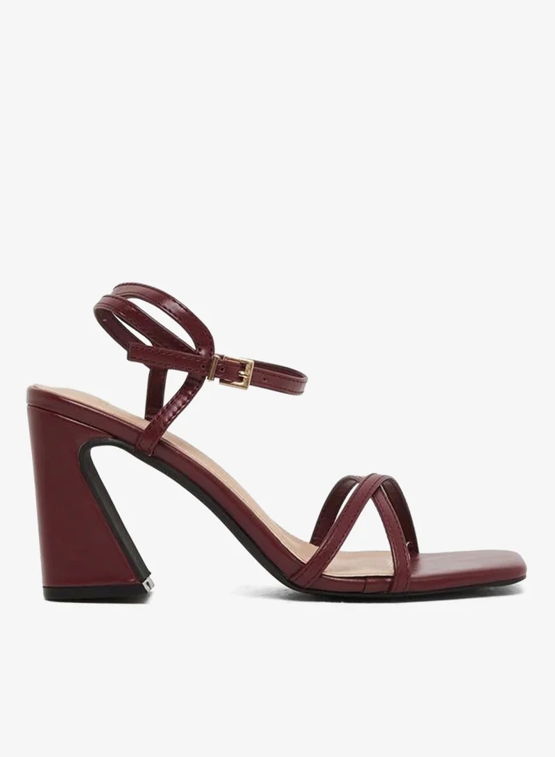 ستايلي صنادل بكعب عريض بحمالات بسيطة