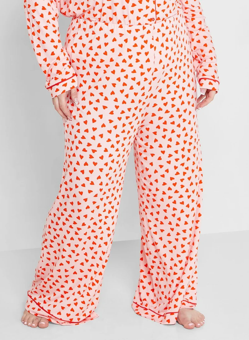 In The Style Curve Heart Print Shirt & Pyjama Set